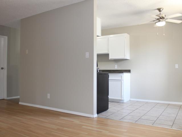 Diane 2 Apartments | 2310 17 Street West