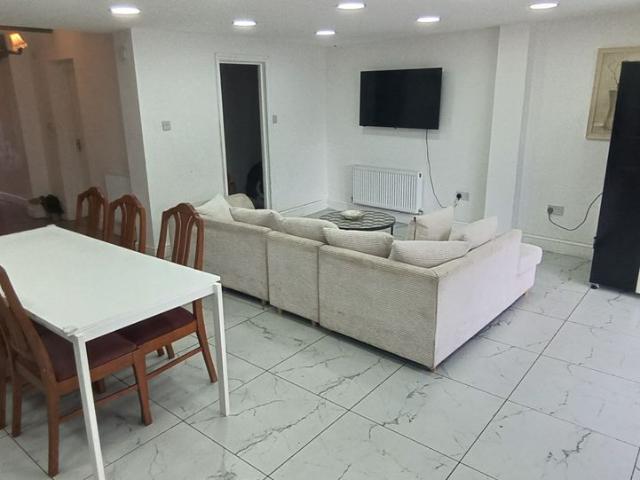 Diban Avenue, Hornchurch RM12, 7 bed semi detached house to rent, £3,000 pcm | PrimeLocation