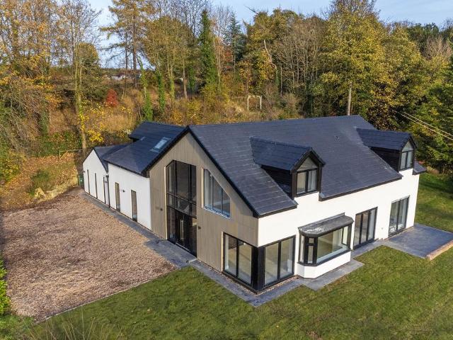 Dibdale Road, Darlington, DL2 5 bed detached house to rent £4,000 pcm £923 pw