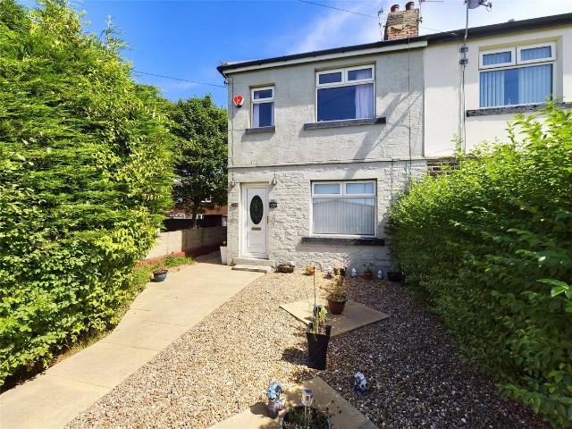 Dick Lane, Tyersal, Bradford, West Yorkshire BD4, 2 bed end terrace house to rent, £875 pcm | PrimeLocation