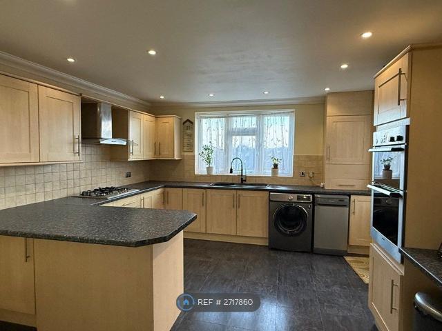 Dickens Avenue, Tilbury RM18, 3 bed terraced house to rent, £1,900 pcm | PrimeLocation