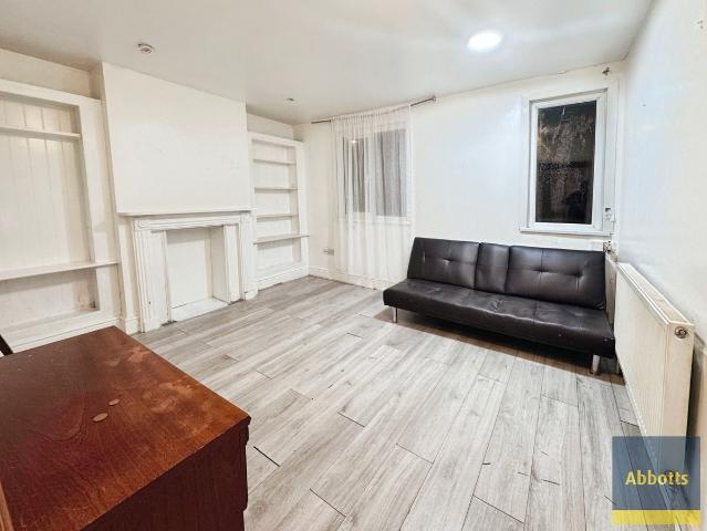 Dickens Road, Ipswich IP2, 1 bed flat to rent, £750 pcm | PrimeLocation