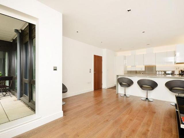 Dickens Yard, Ealing, London, W5 2 bed flat to rent £3,500 pcm £808 pw