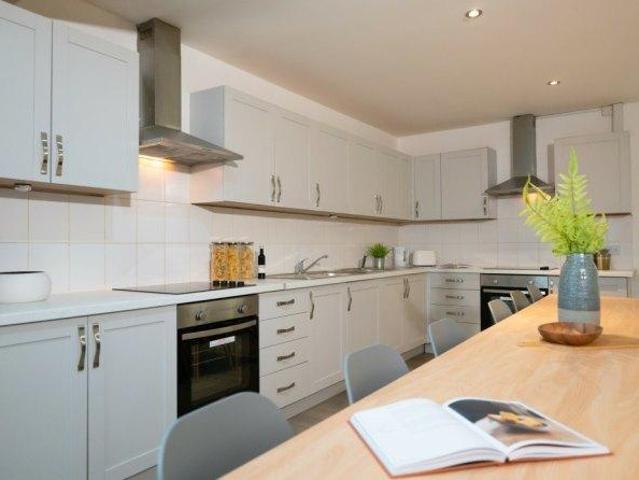 Dickenson Road, Victoria Park, Manchester, M13 0YL, United Kingdom | Room for rent #140229419 | Rentberry