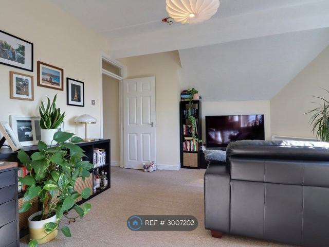 Dickenson Road, Manchester M13, 2 bed flat to rent, £1,210 pcm | PrimeLocation