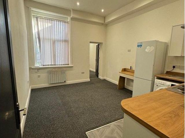 Dickenson Road, Manchester M13, 2 bed flat to rent, £1,250 pcm | PrimeLocation