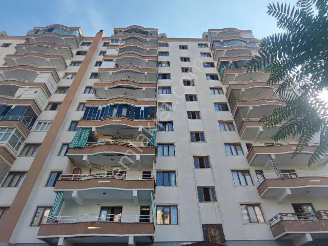 Diclekent Batı Hastanesi Karşısında Kiralık 4+1 Daire