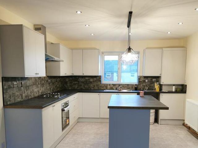 Didcot Close, CHESTERFIELD 2 bed flat to rent £895 pcm £207 pw