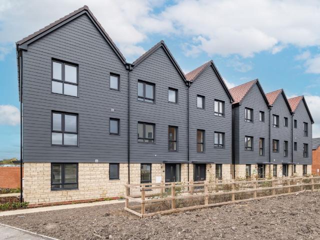 Didcot OX11, 3 bed town house to rent, £2,115 pcm | PrimeLocation