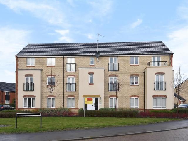 Didcot, Oxfordshire OX11, 2 bed flat to rent, £1,250 pcm | PrimeLocation