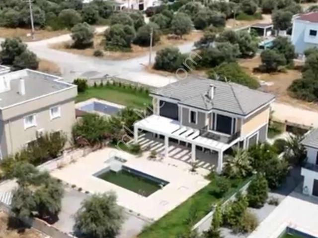 Didim Yeşiltepde Tam Müstakil Havuzlu Villa