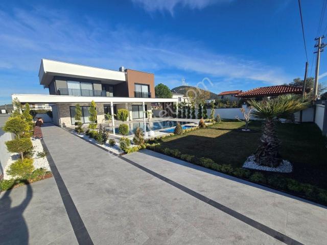 Didim Yeşiltepe Satılık Özel Tasarım Eşyalı 700 M2 Arsa İçinde Satılık Villa