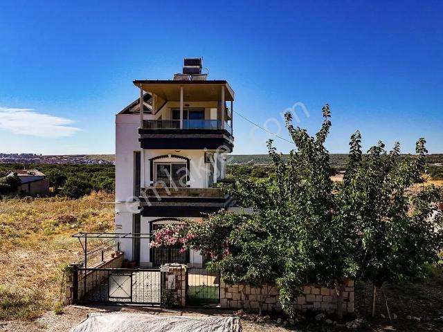 Didim Yeşılkentte Eşyalı 3+1 Çift Teraslı Villa