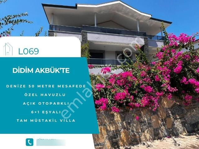 Didim Akbük Te Şahane Manzarası İle Denize50mt Mesafede Satılık 6+1 Villa