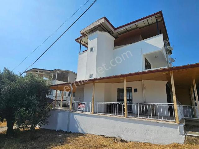 Didim Akbük’te Eşyalı Deniz Ve Doğa Manzaralı 3+1 Fırsat Villa