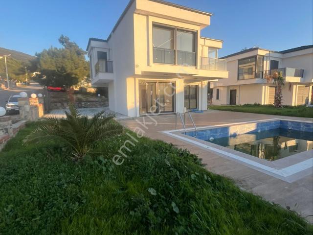 Didim Akbük Te Satılık 4+1 Müstakil Villa