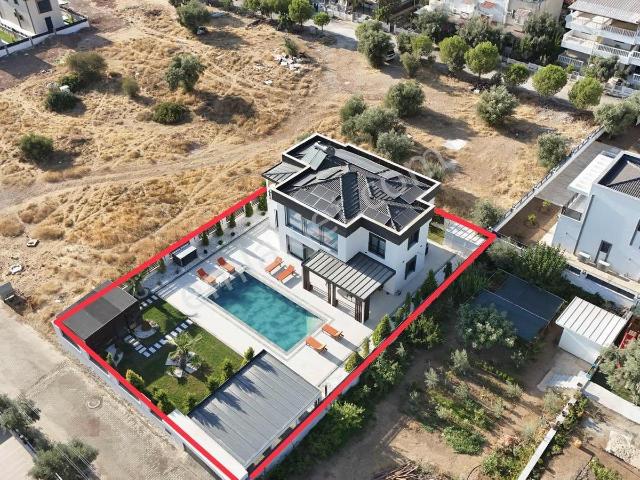 Didim Akbük De Bu Büyüklükte Villa Yok