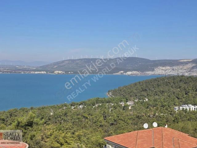 Didim Akbük De Satılık Müstakil Bahçeli Deniz Manzaralı Villa