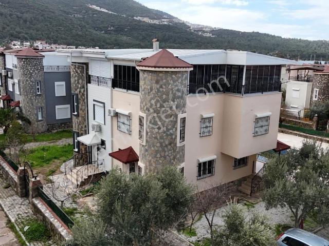 Didim Akbük Merkezde Denize 100 Metre 3+1 Müstakil Villa