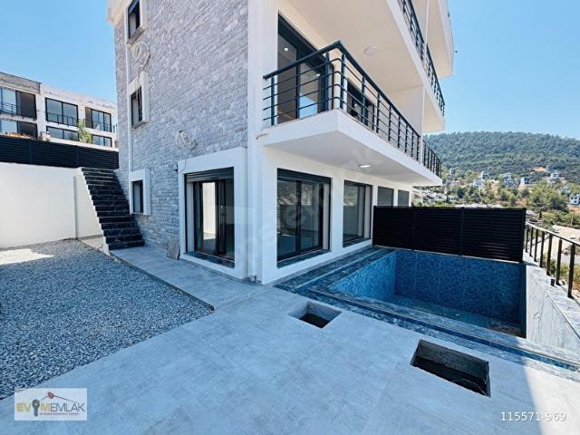 Didim Akbükte Özel Havuzlu İki Adet Villa