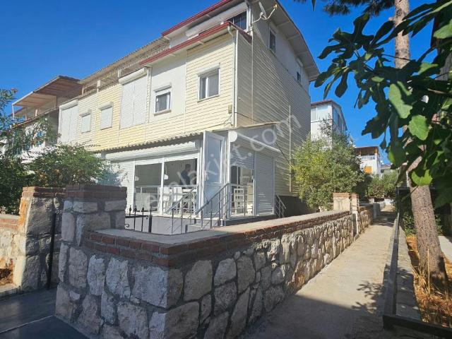 Didim Akbük'te Denize 150 Mt. Merkezde 3+1 Full Yapılı Villa