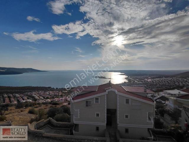 Didim Akbük'te Havuzlu Deniz Manzaralı Villa Ayarı Kiralık Daire