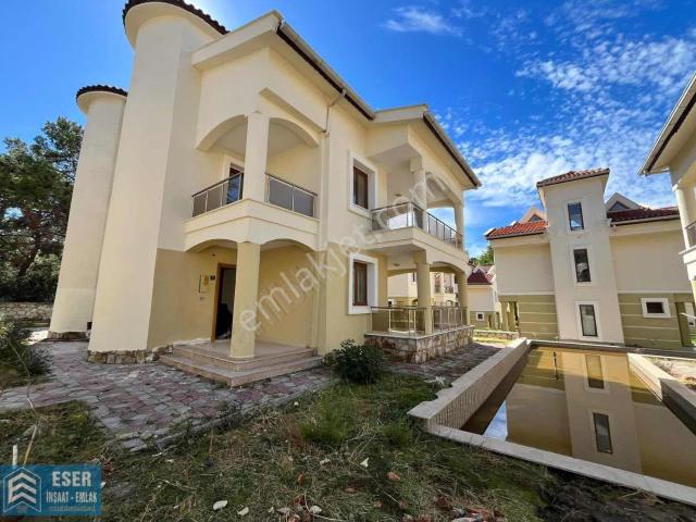 Didim Akbükte Satılık Havuzlu Site İçerisinde 3+1 Villa