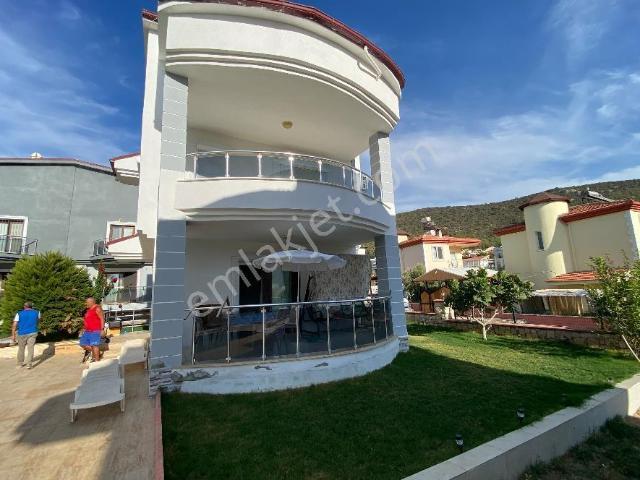 Didim Akbükte Satılık Site İçi Müstakil 3+1 Villa
