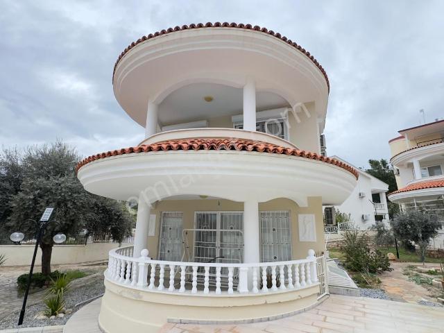 Didim Akbük'te 4+1 Havuzlu Lüks Villa
