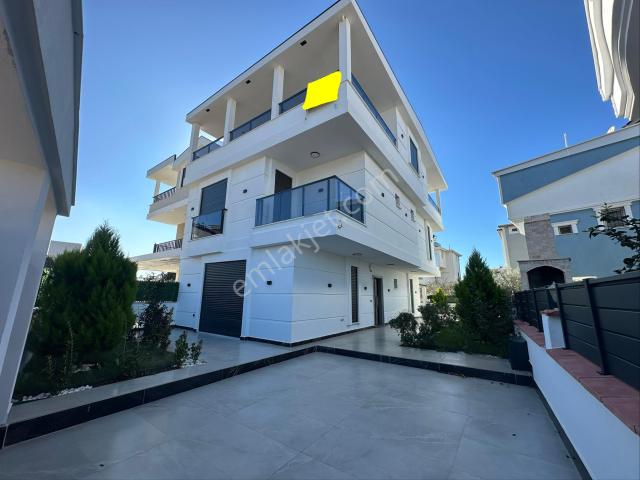 Didim Altınkum Satılık 5+1 Akıllı Sistem Havuzlu Villa
