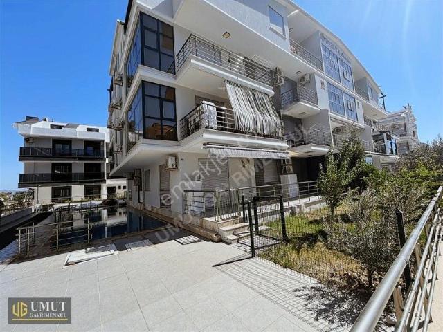 Didim Altınkumda Havuzlu Sitede 3+1 Dubleks Daire