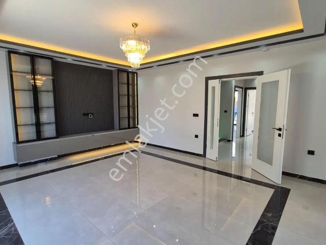 Didim Altınkumda Satılık Sıfır Ayrı Mutfaklı Havuzlu 5+1 Lüx Villa