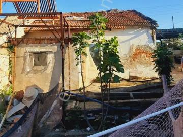 Didim Balat Mahallesinde Satılık Tek Katlı Köy Evi