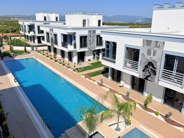 Didim Cumhuriyet Mah. Havuzlu Sitede 3+1 Lüks Satılık Villa