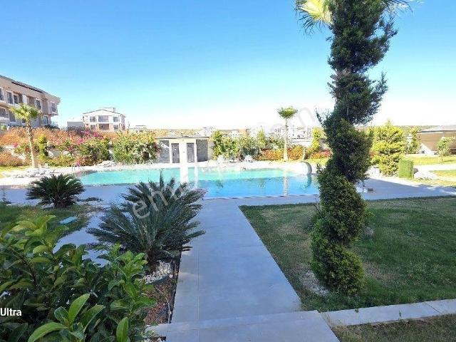Didim Cumhuriyet Mahallesi’nde Havuzlu Site İçerisinde Full Eşyalı 2+1