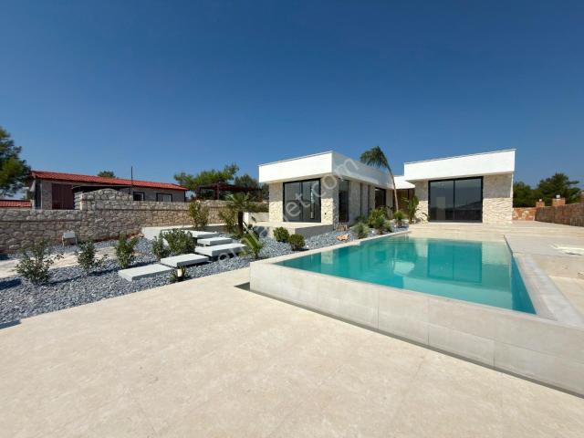 Didim’de Ultra Lüks Tek Katlı Eşsiz Mimarili Lüks Müstakil Villa