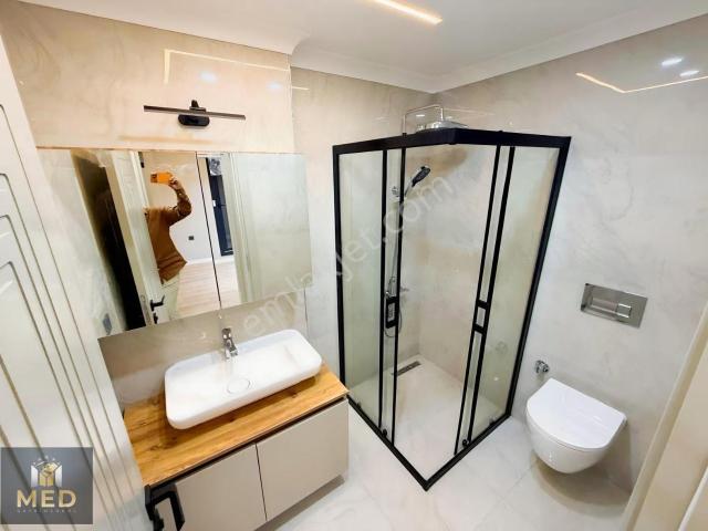 Didim Efeler Mahallesinde Stad Mevkisinde 3+1 Havuzlu Lüks Villa