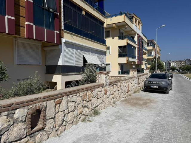 Didim Efeler Mahallesinde 2+1 Ayrı Mutfak Eşyalı Satılık Daıre
