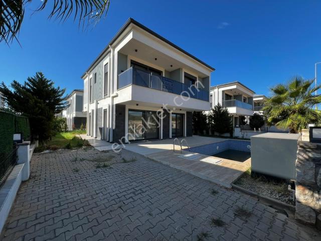 Didim Efeler Villalar Bölgesi’nde Lüks Tam Müstakil Villa