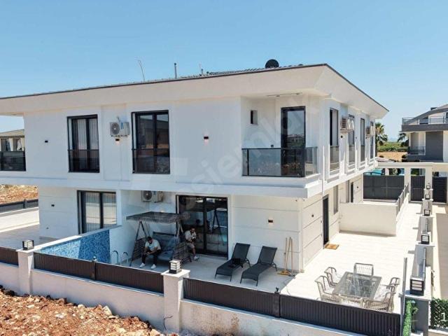 Didim Efelerde Anahtar Teslim Full Eşyalı 3+1 Havuzlu Villa