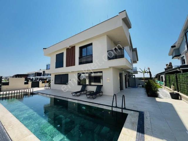 Didim Efelerde Havuzlu, Eşyalı Sıfır Villa