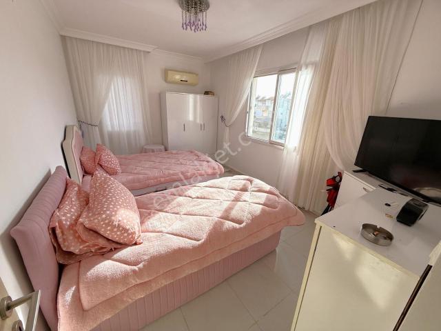 Didim Efeler'de Köşe Parsel Geniş Villa