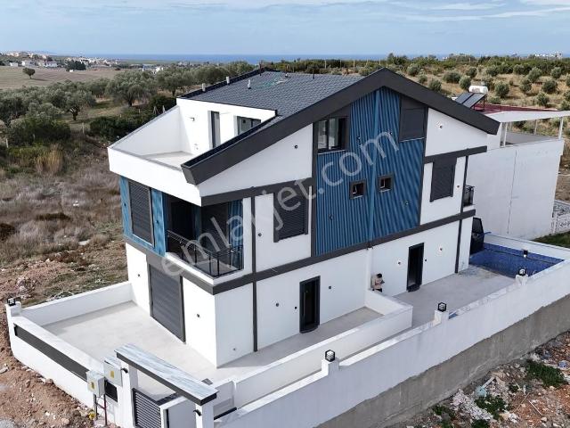 Didim Hisar Mahallesinde Deniz Manzaralı Satılık Havuzlu Villa