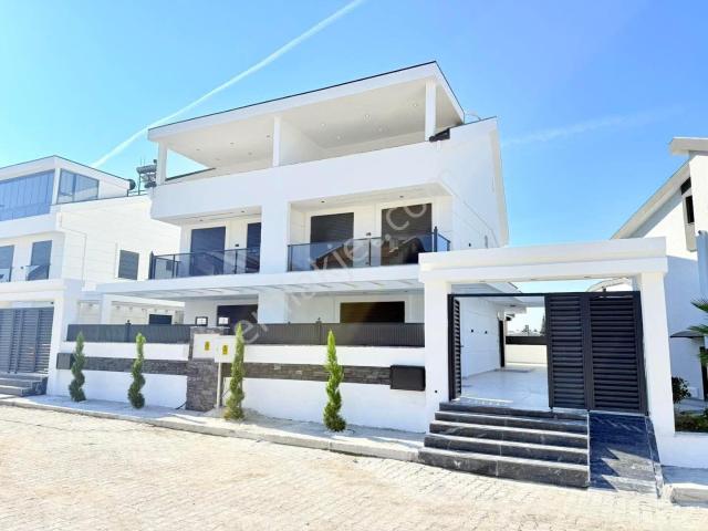 Didim Hisar Mahallesinde Satılık 4+1 Ayrı Mutfak Sıfır Yapılmış Villa Satıyoruz