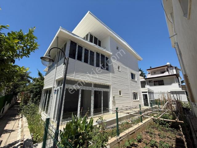 Didim Hisarda 3+1 Ayrı Mutfaklı Yazlık