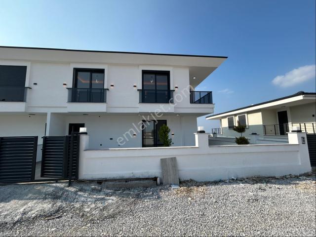 Didim Hisarda Geniş Bahçeli 3+1 Villa