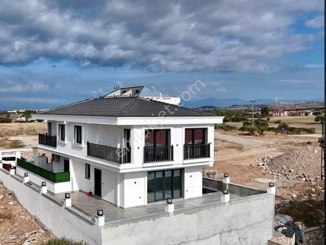 Didim Hisar'da Havuzlu 3+1 Villa Pazarlıklı