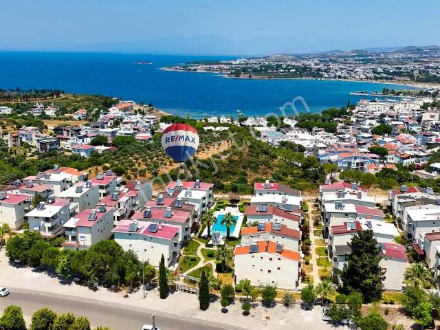 Didim Mavişehir Sefa Kentte Satılık Eşyalı 4+1 Tripleks Villa