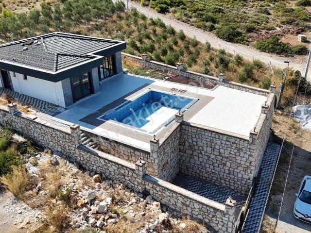 Didim Seyrantepe De Acil Satılık Lüks Villa