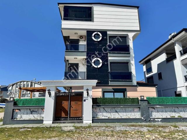 Didim Stadyum Yanında 4+1 Havuzlu Fırsat Villa